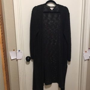 Black lightweight long duster